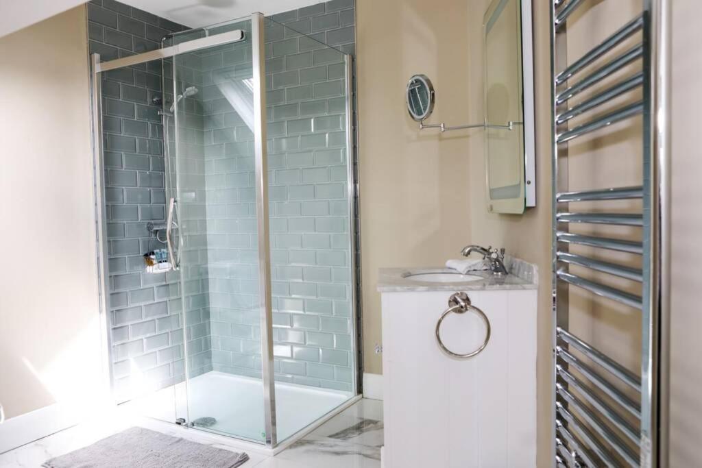 5* Self Catering Βίλα Nenagh Εξωτερικό φωτογραφία